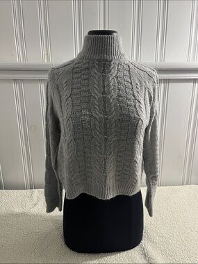 Women's Cable Knit Turtleneck Sweater in Light Gray